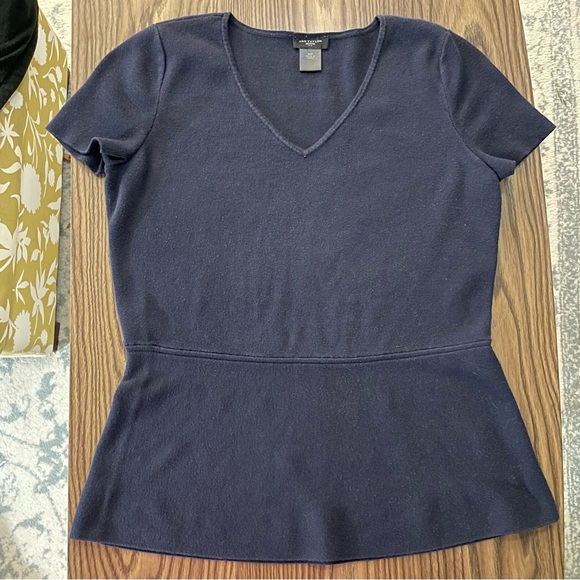 Navy cap sleeve peplum sweater top, Ann Taylor medium petite - Picture 4 of 7